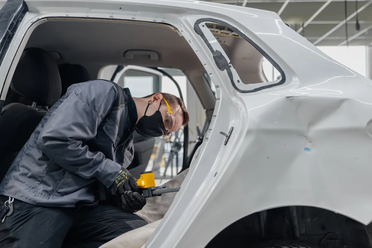 Ponceuse à bandes sur batterie 10 mm x 330 mm - Mirka FBS-B - Image 13