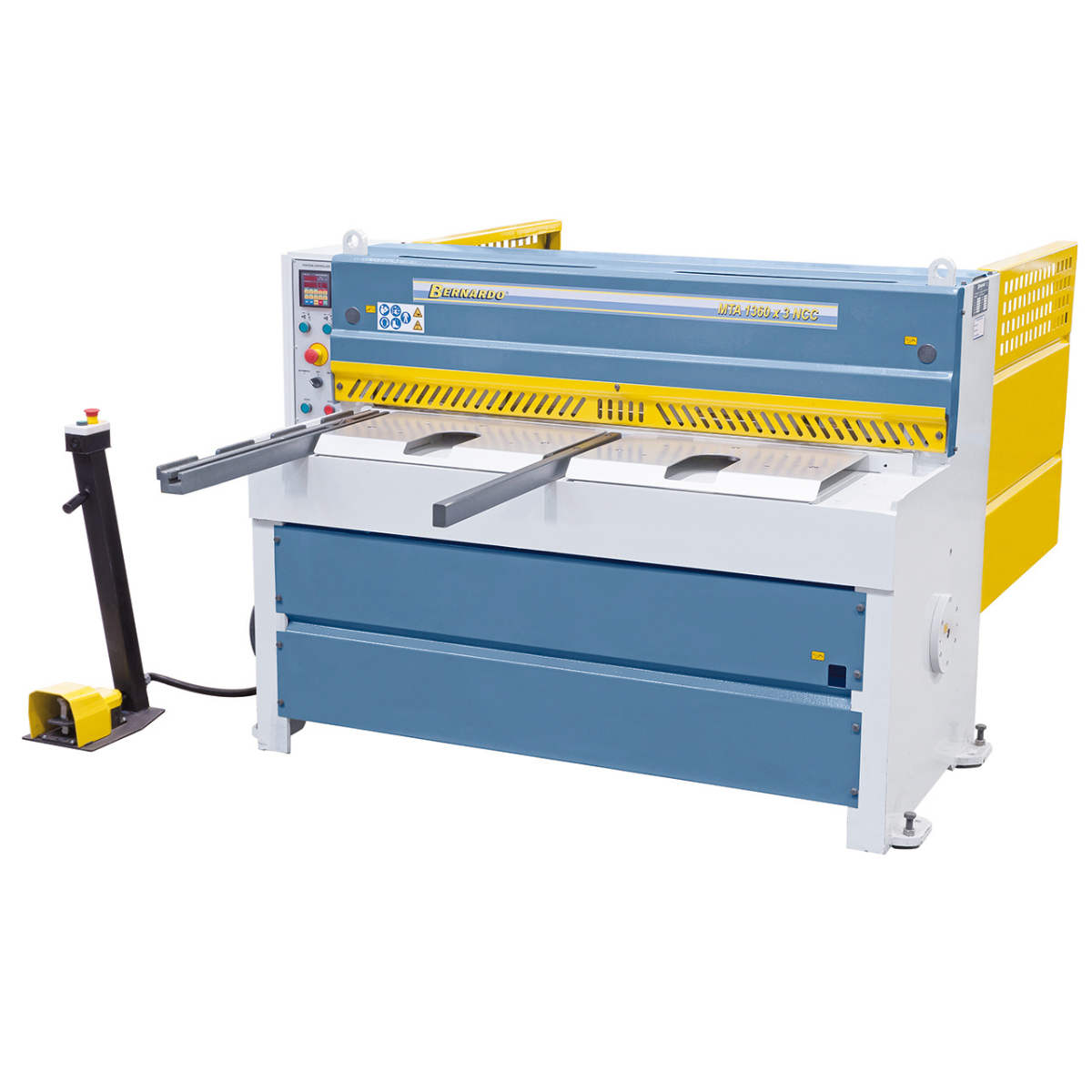 Cisaille guillotine motorisée MTA 1360 x 3 NCC Bernardo